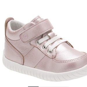 Stride Rite toddler sz7